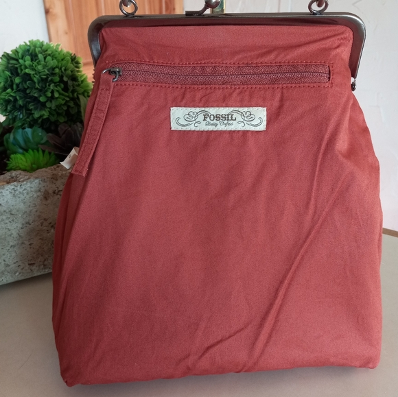 Fossil, Houndstooth, Kiss-lock Frame Satchel - Picture 12 of 14